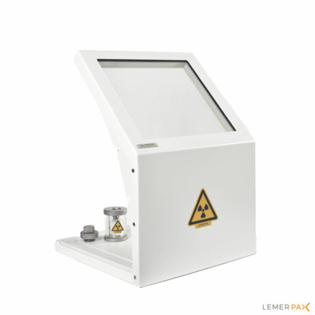 Hublot blindé incliné